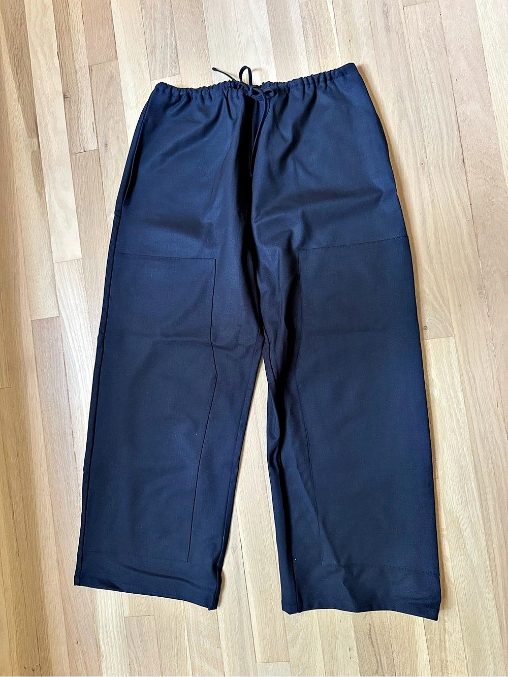 LESET Jane Carpenter Pant Wool Blend Drawstring Twill in Dark Navy M